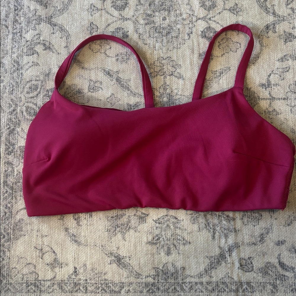 Lululemon Women’s Wunder Train Strappy Racer Bra - size 10 - burgundy